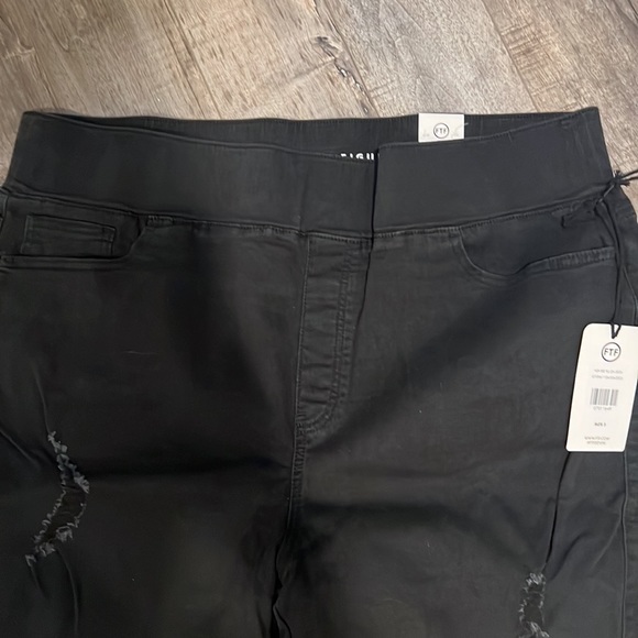Jegging Black -Fashion to Figure sz 3x NWT and NWOT - Picture 2 of 6